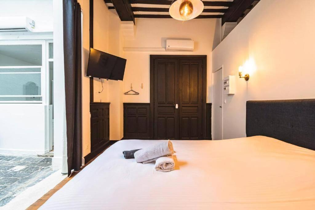 Steam, Baignoire Balneo Et Clim Apartment Reims Luaran gambar